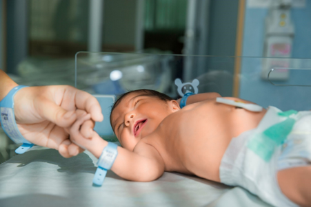 gerakan grasp refleks pada bayi