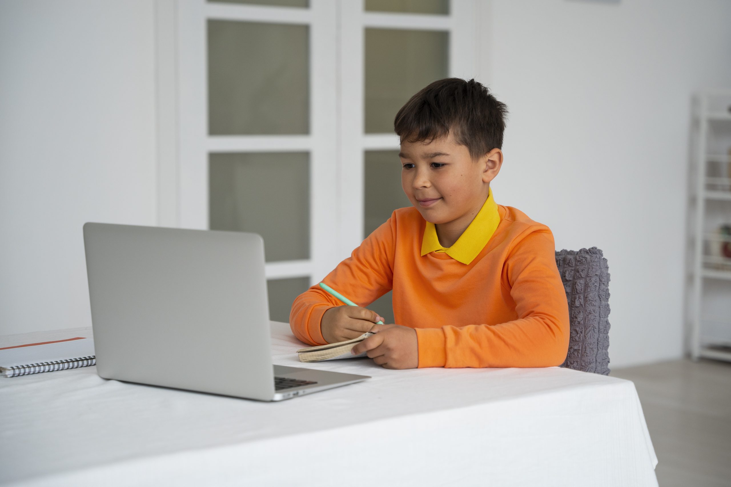 Bangkitkan Semangat Belanja Anak: Strategi Memotivasi Belajar Bahasa Ibu